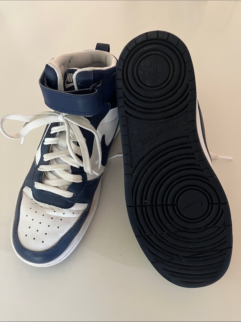 Boys Nike Court Borough Mid - Navy/White size 6.5Y - Picture 3 of 10